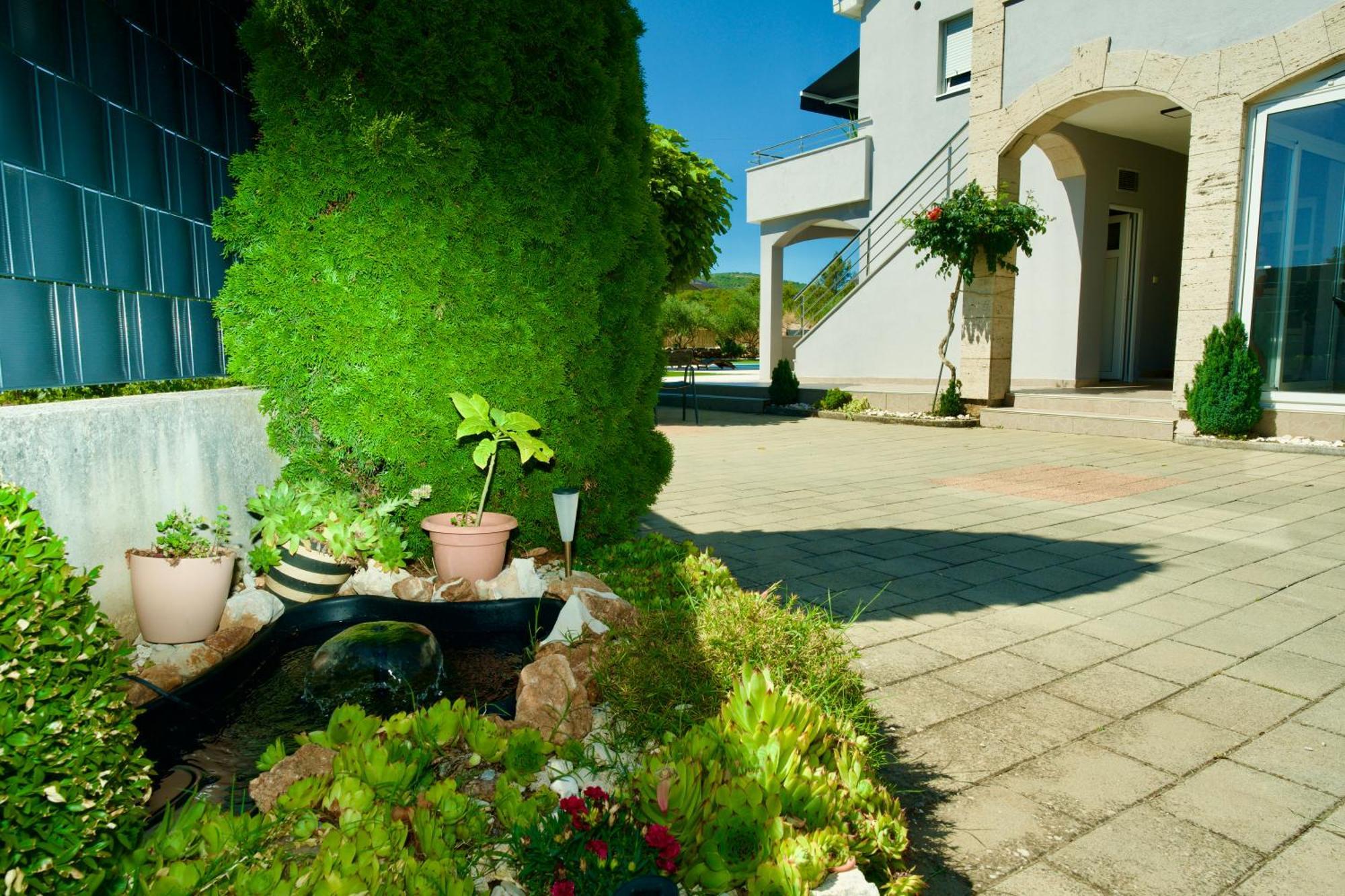 Apartment Lana Bristivica Exterior photo
